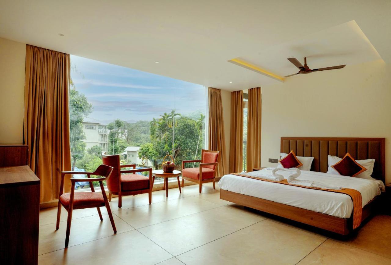 Bluemist Resorts Athirappilly Exterior photo