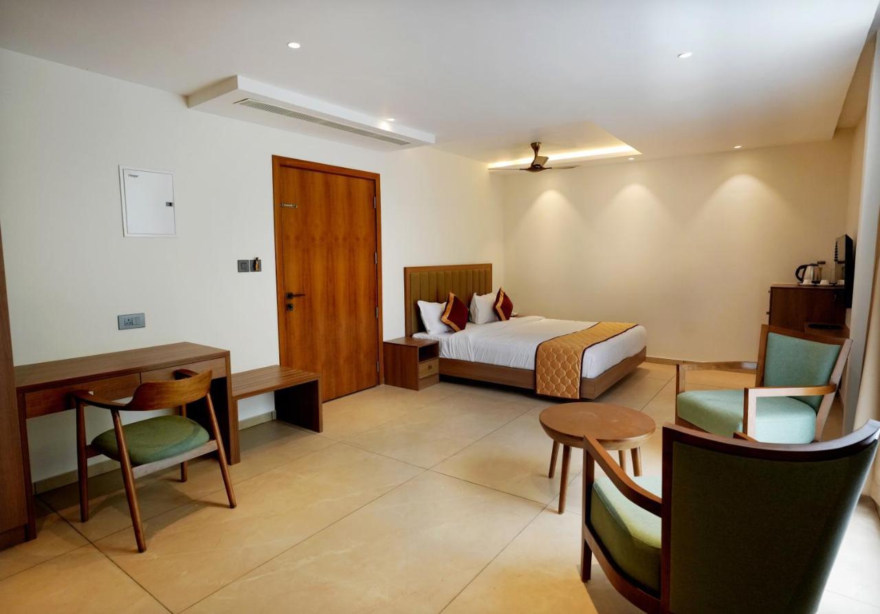 Bluemist Resorts Athirappilly Exterior photo